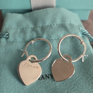 TIFFANY & CO Heart Charm Earrings